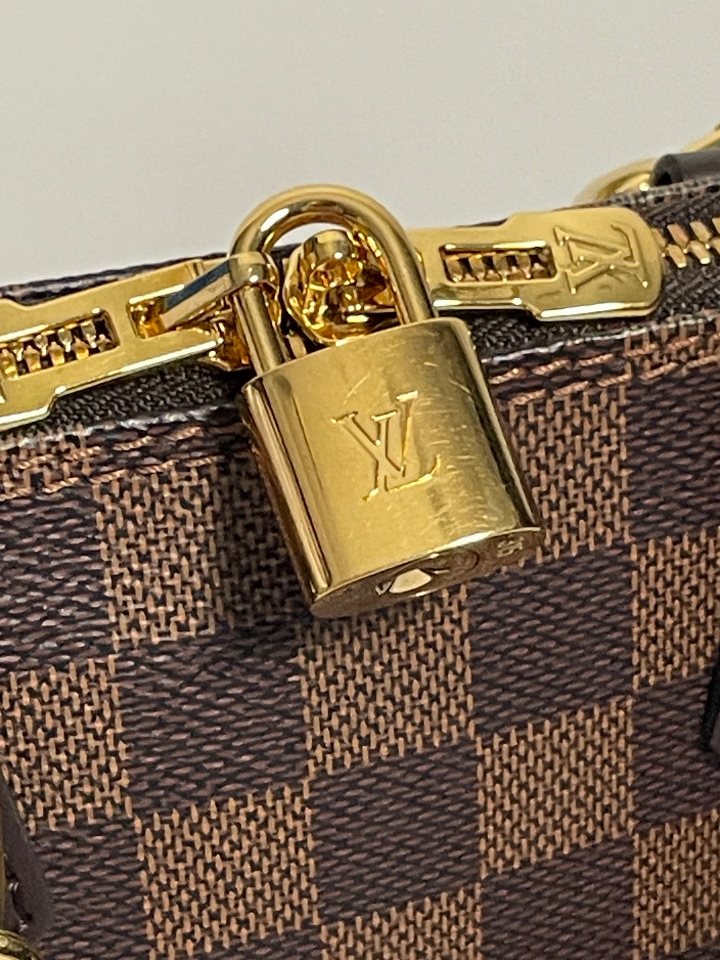 Louis Vuitton Damier Ebene Alma bb