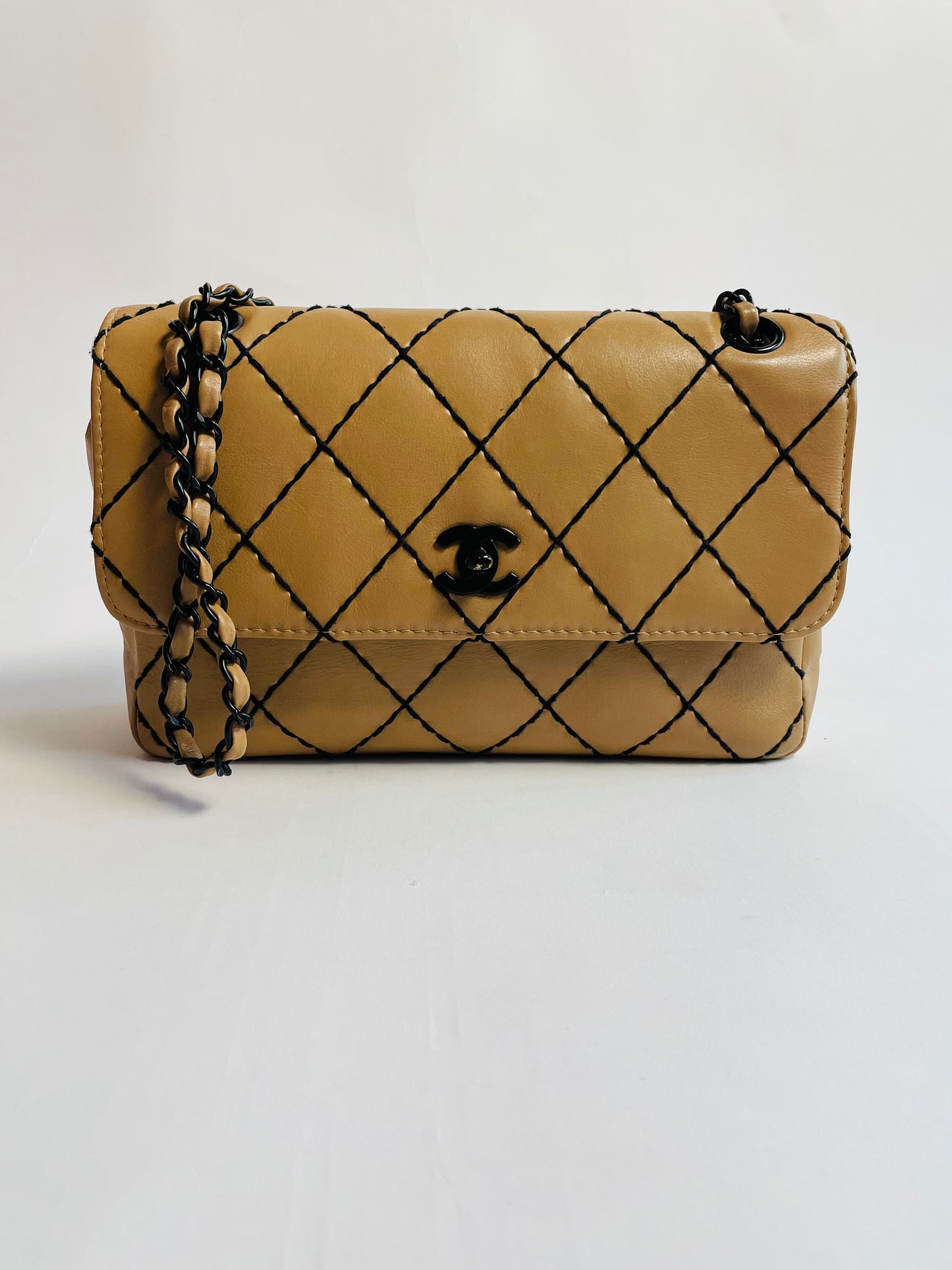 CHANEL wild stitch single flap medium