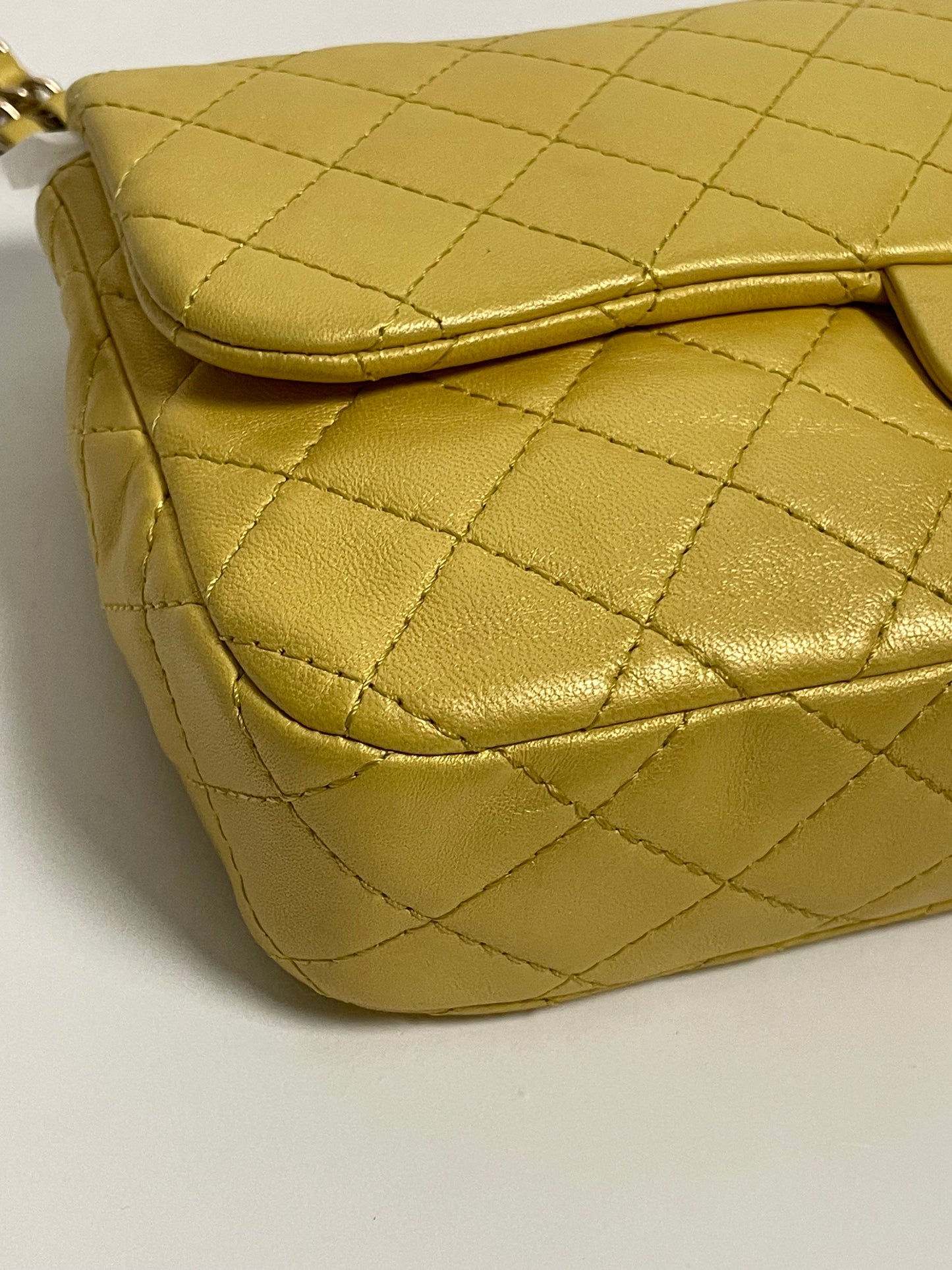 CHANEL yellow gold single flap bag