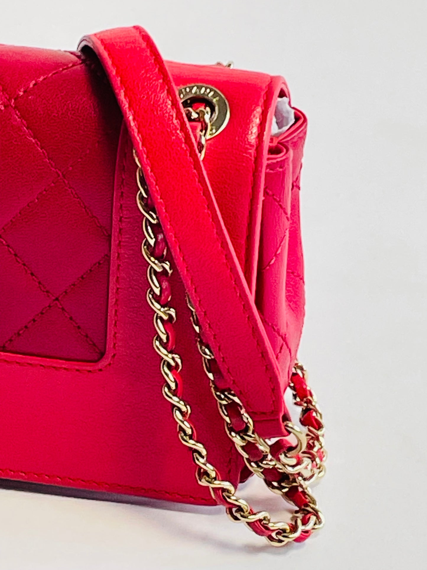 CHANEL sheep’s leather red crossbody bag