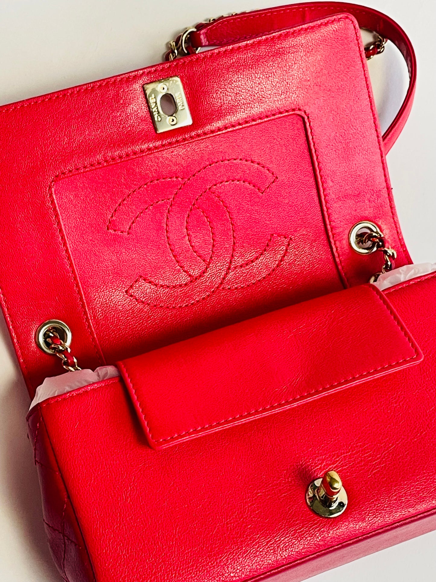 CHANEL sheep’s leather red crossbody bag