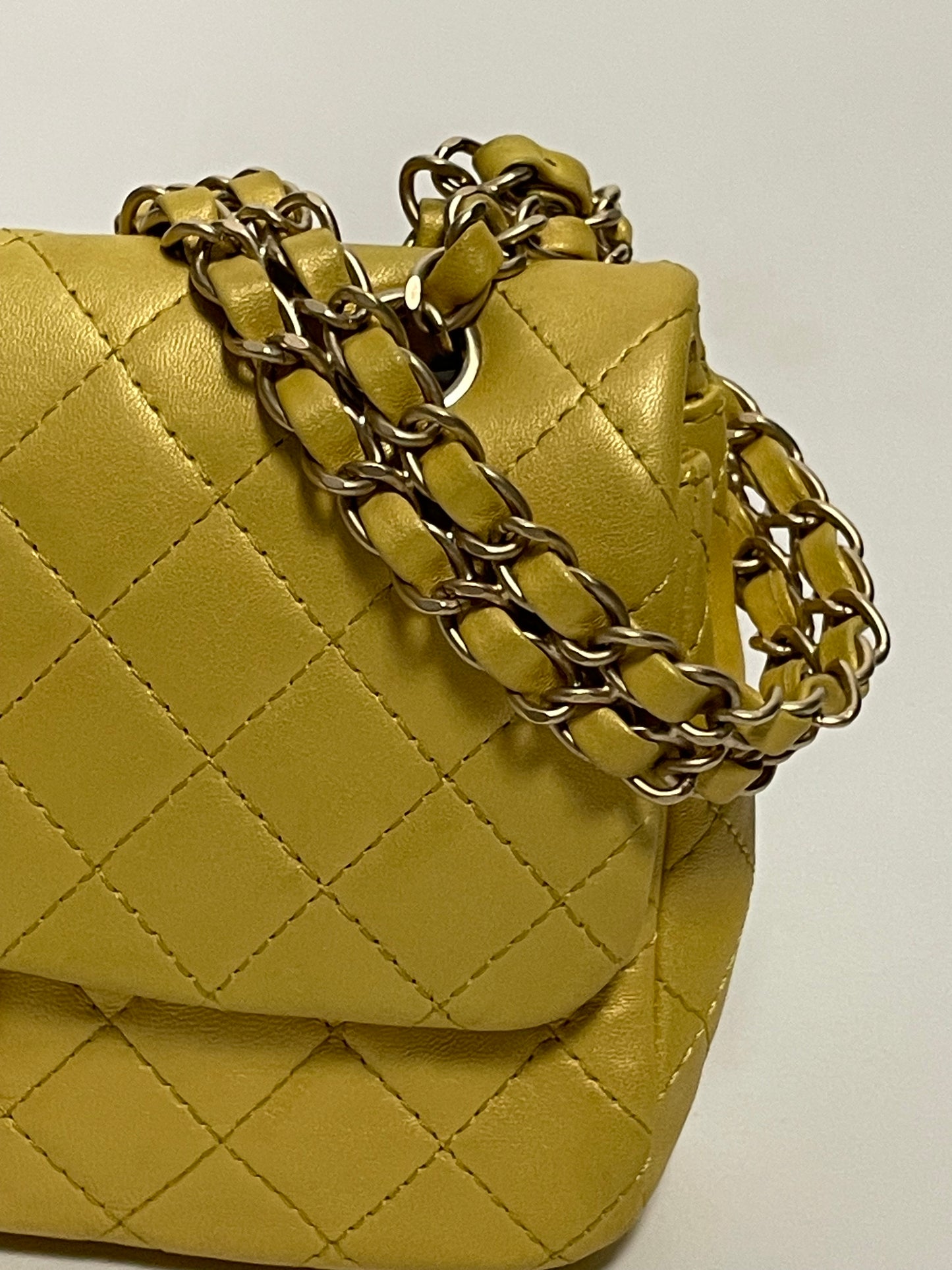 CHANEL yellow gold single flap bag